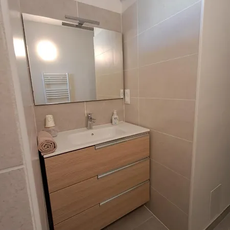 Le Huit Apartment